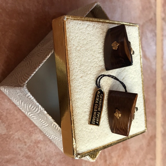 Vintage 1960s Ivory & 24k Gold Nugget Cuff Links